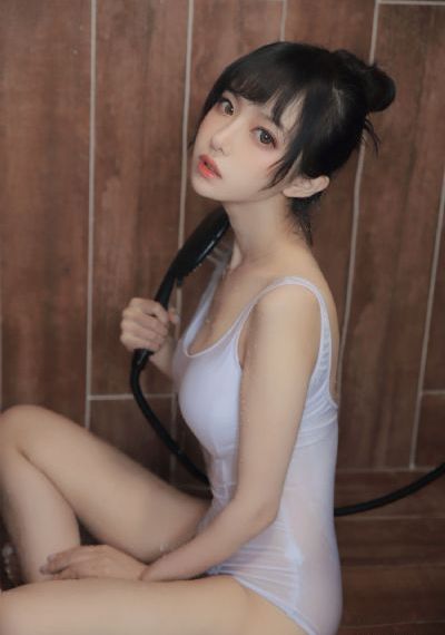 哺乳期给上司喂奶hd