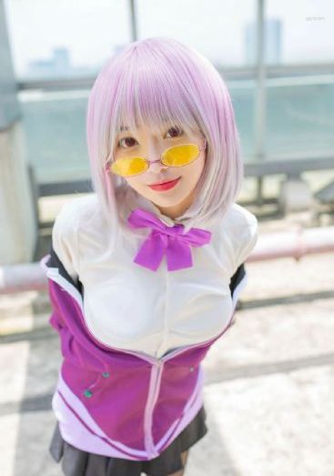 秋霞看片