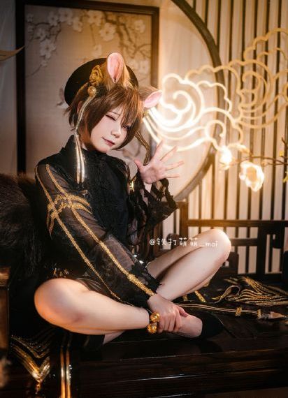 美女翘臀少妇啪啪呻吟流水图片
