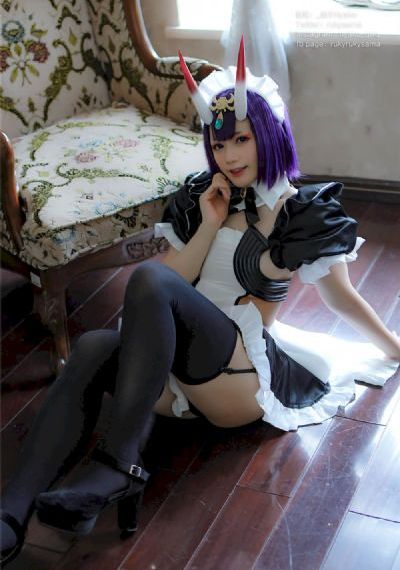 美女私密尿孔18