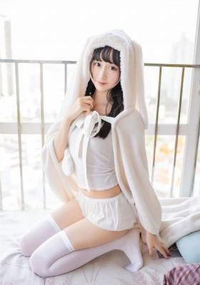 穿刺公媳情电影