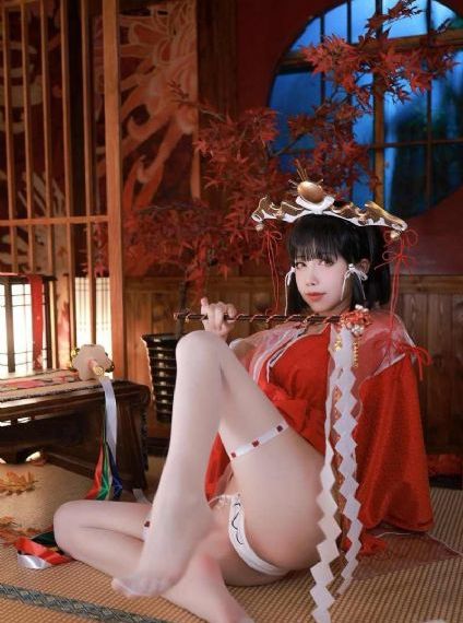 《裙子里面是野兽》